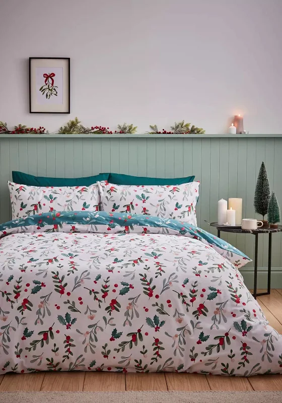 Catherine Lansfield Christmas Holly & Mistletoe Duvet Cover Set, White