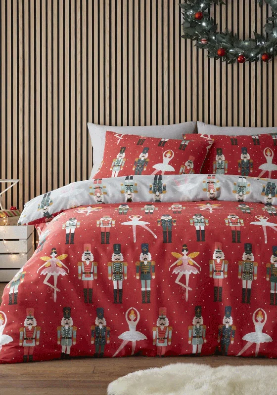 Fusion Nutcracker Christmas Duvet Cover Set, Red