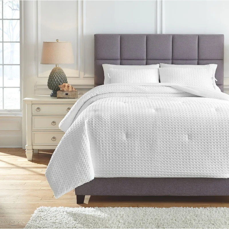 Maurilio Queen Comforter Set - Queen